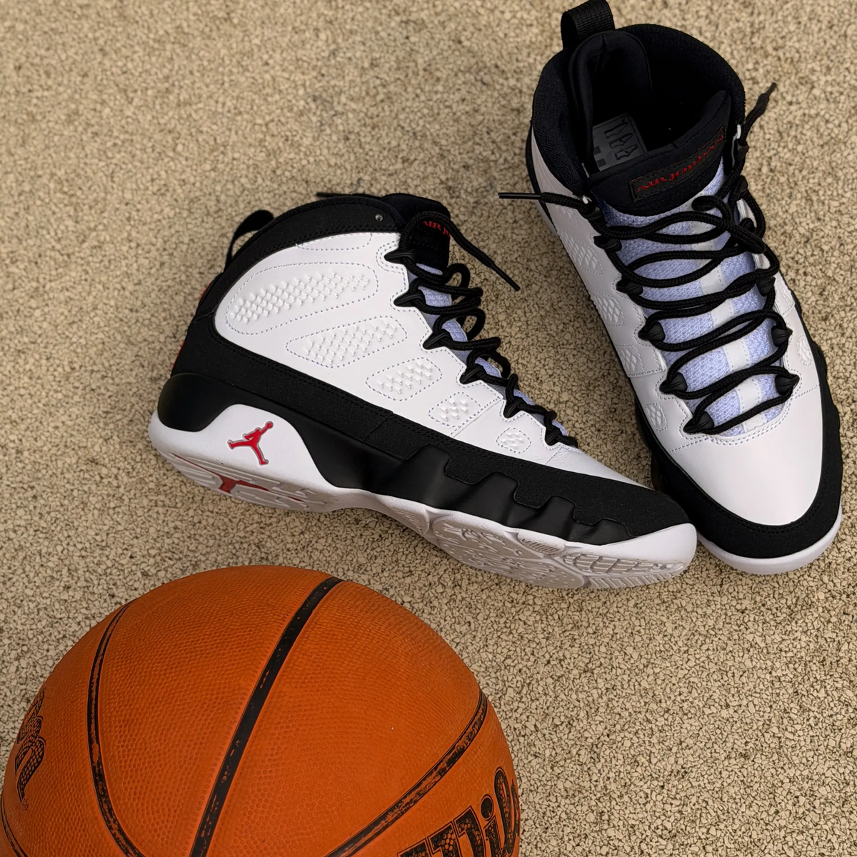 Air Jordan 9 Retro Space Jam "Tune Squad"