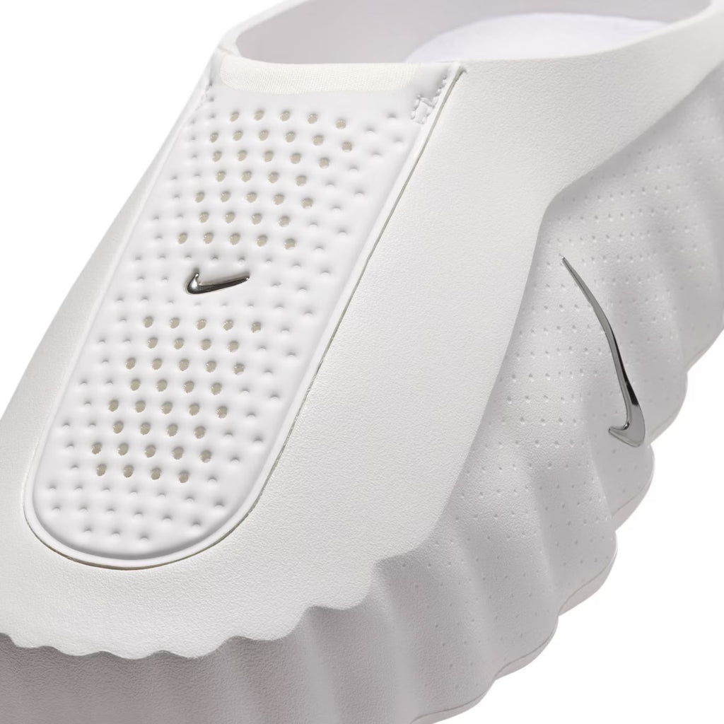 Nike Mind 001
Mules d'avant-match