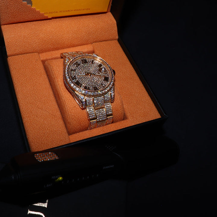 Montre De Luxe Fully Iced Corore en Moissanite & Or