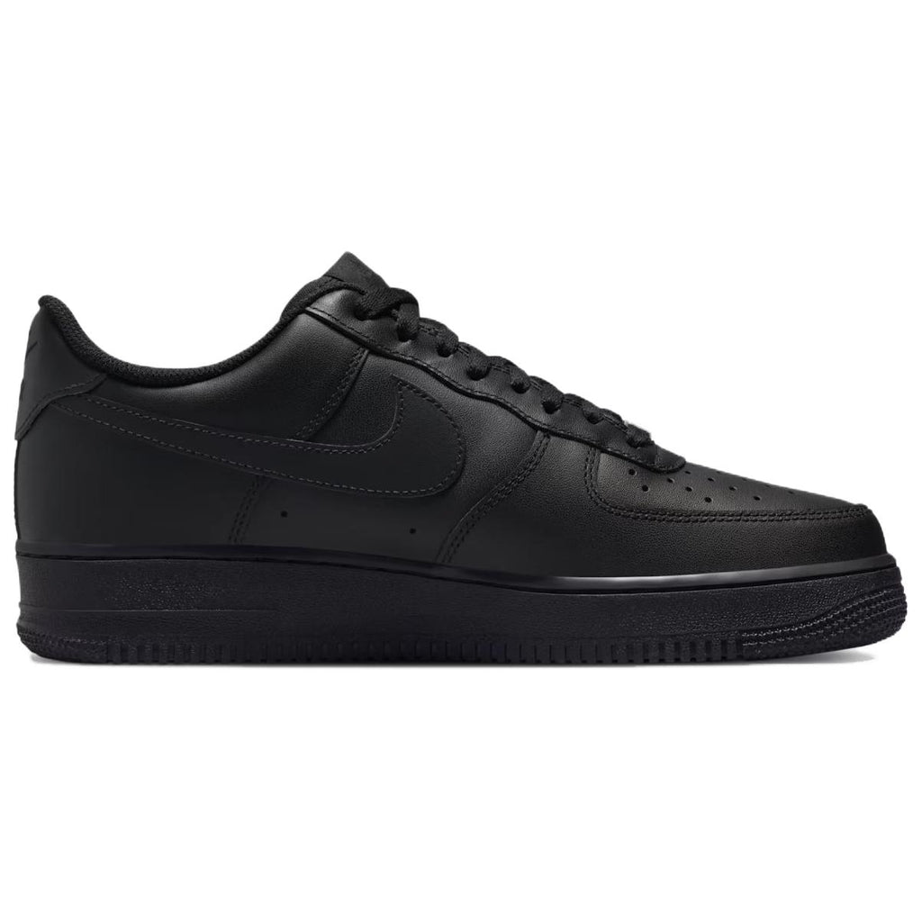 Nike Air Force 1 07 Triple Black