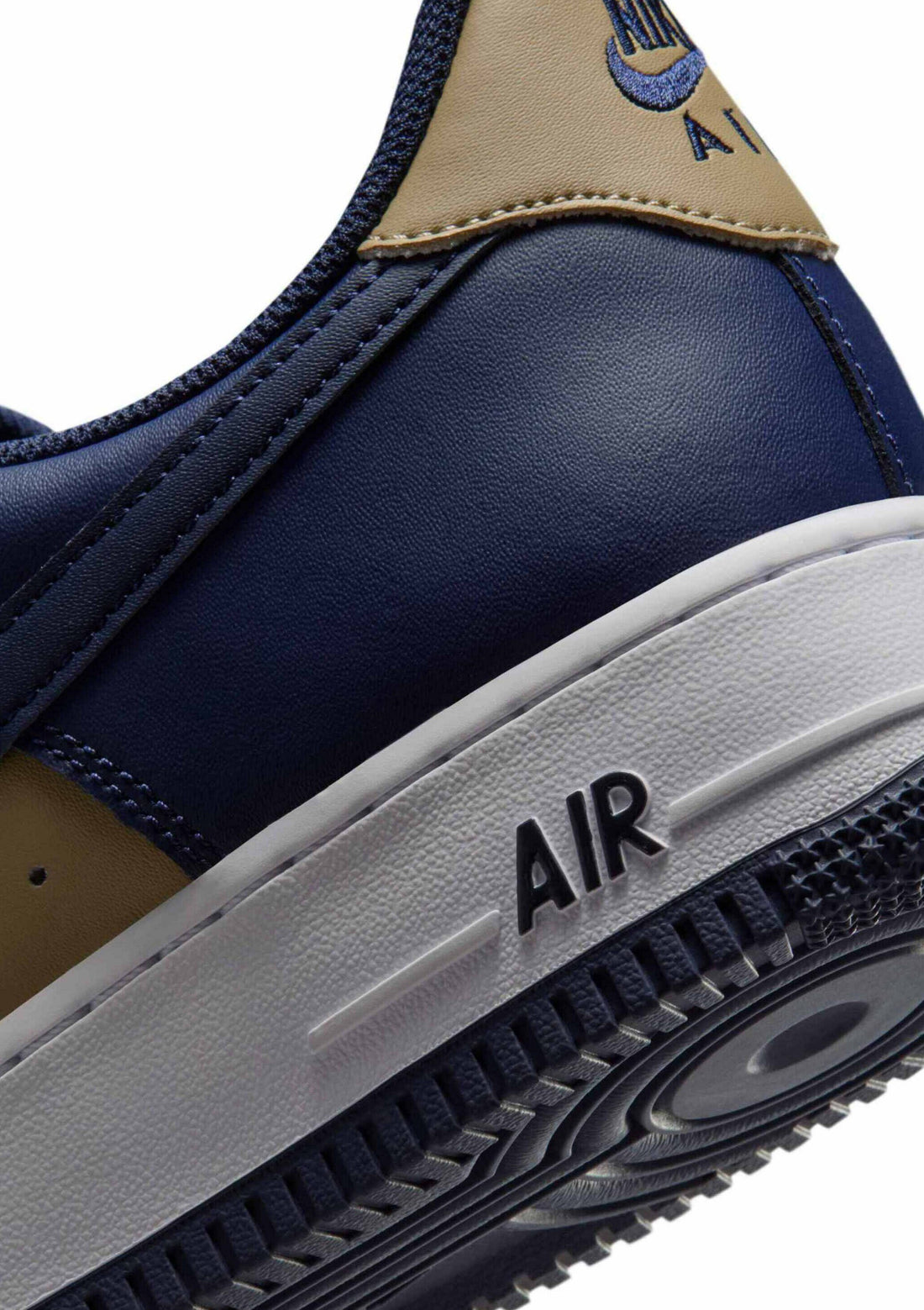 NIKE AIR FORCE 1 '07 "PARACHUTE BEIGE"