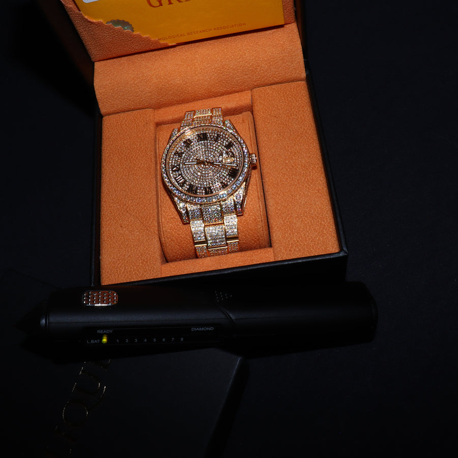 Montre De Luxe Fully Iced Corore en Moissanite & Or