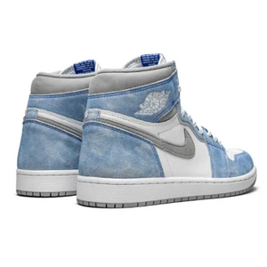 Air Jordan 1 Retro High OG Hyper Royal