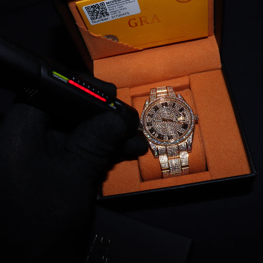 Montre De Luxe Fully Iced Corore en Moissanite & Or