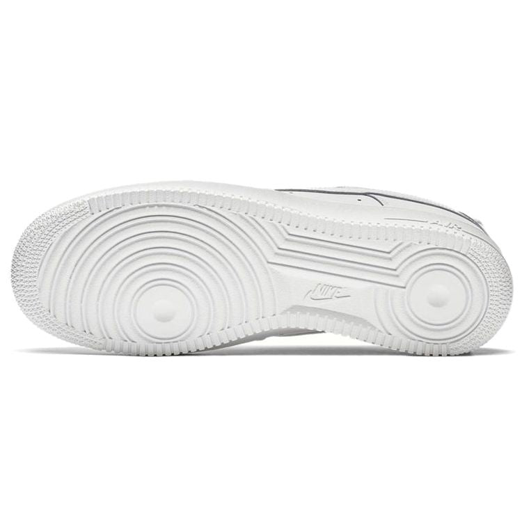 Nike Air Force 1 07 Triple White