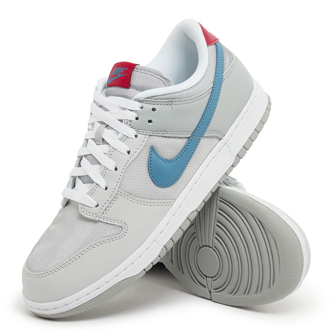 Dunk Low « Silver Surfer »