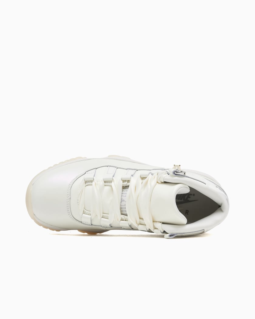 WMNS Air Jordan 11 Grand Finale