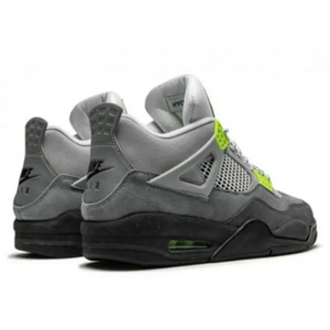 Air Jordan 4 Retro SE 95 Neon