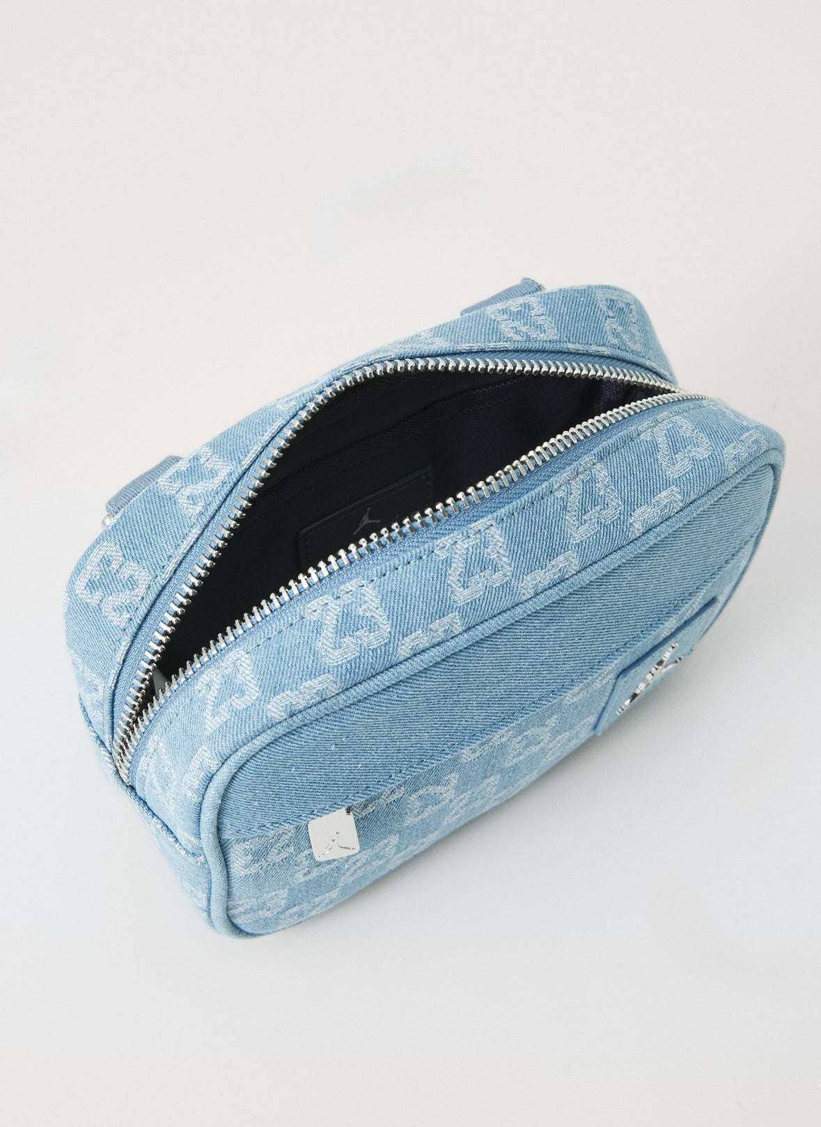 Jordan MONOGRAM CAMERA BAG - Sac bandoulière - bleached denim